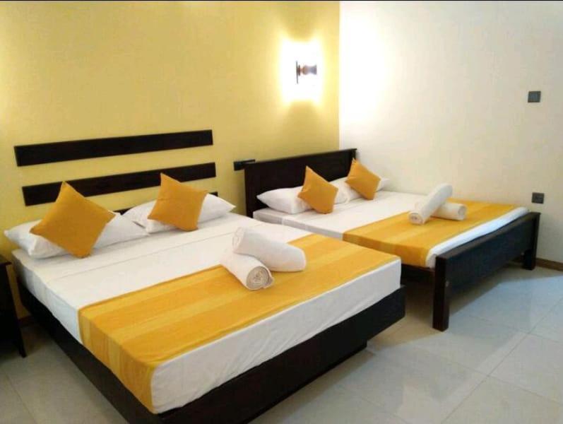Amron Resort Sigiriya Esterno foto